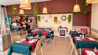 fully equipped seafront restaurant - 2