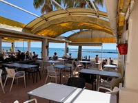 beachside café bar hot - 1