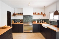 luxurious home with two - 2