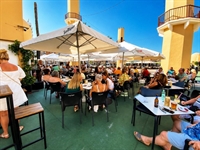 excellent value lounge bar - 2
