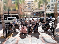 modern trendy central cafeteria - 1