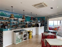 popular daytime seafront cafe - 3