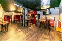 spacious modern fully equipped - 1