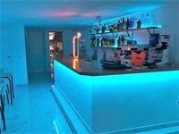 recently refurbished cafe bar - 3