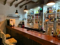 established irish drinks bar - 3