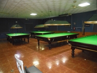busy restaurant bar snooker - 3