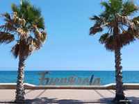 spacious seafront café bar - 1