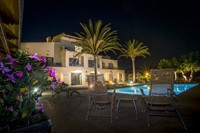group holiday rental property - 1