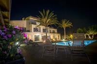 group holiday rental property - 1