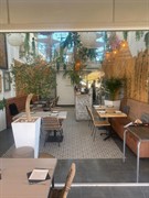 thriving modern tapas bar - 1