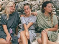 thriving women's fashion e-commerce - 1