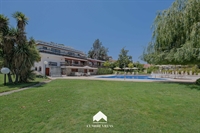 holiday complex with garden - 1