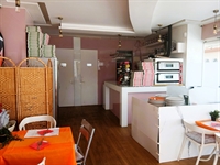 recently refurbished fully equipped - 2