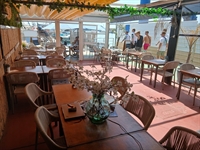 established fully equipped café - 2