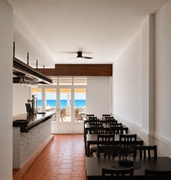 prime seafront restaurant opportunity - 3