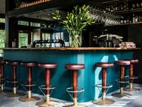 drinks bar popular area - 2