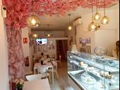 chic café pedestrianised busy