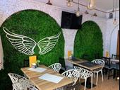 well-presented turnkey café bar